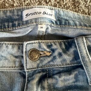 Studio Blue Distressed Jeans
